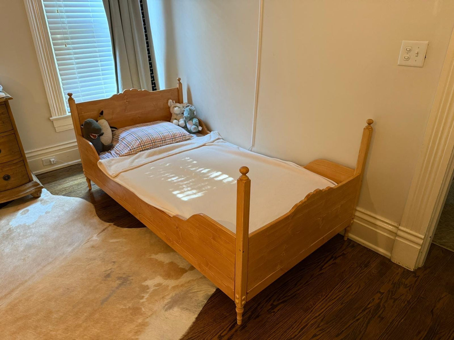 Toddler Vintage design Sleigh Bed, antique pine, any color