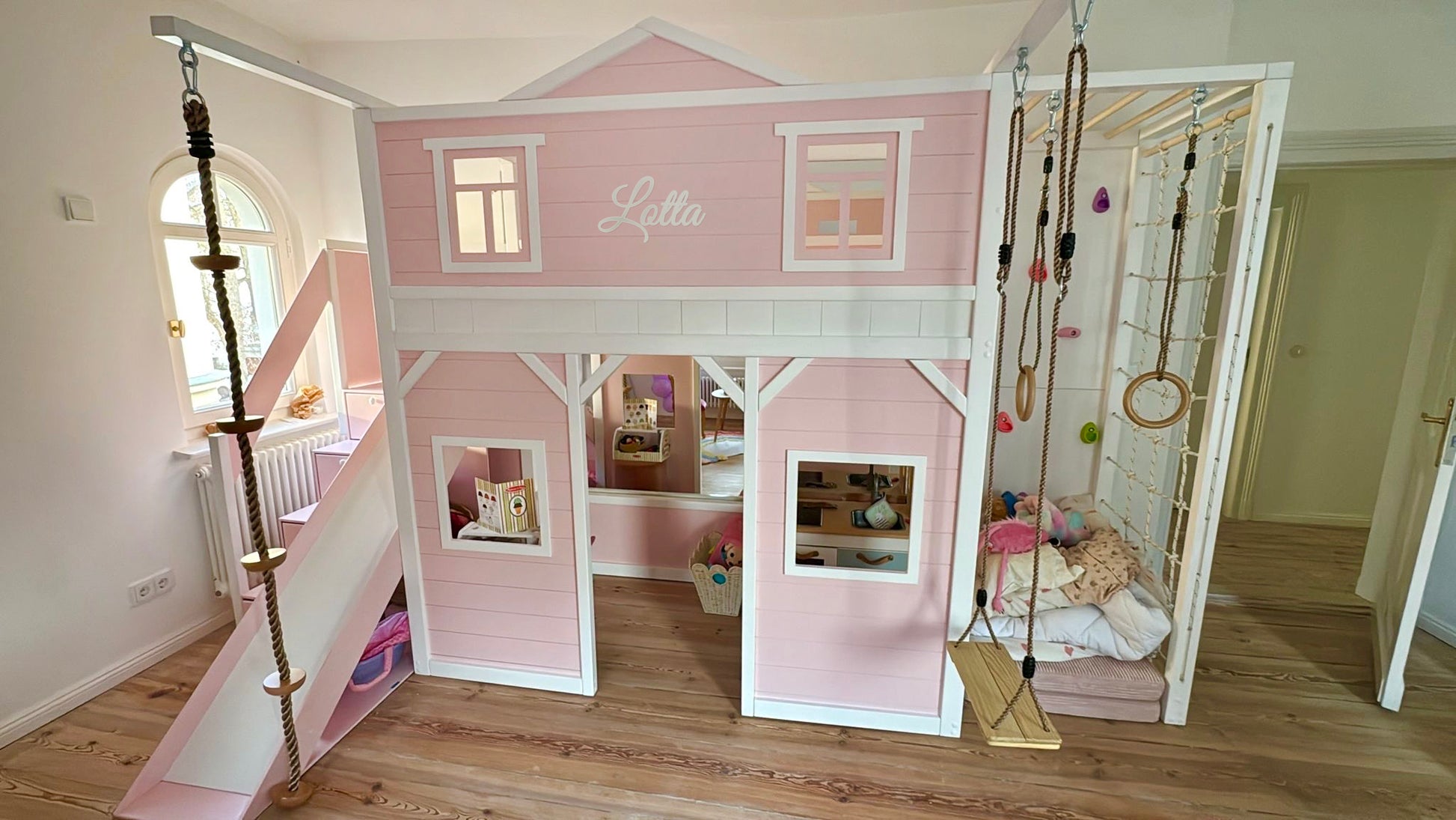 Dollhouse bunk bed with slide - Stepini Home