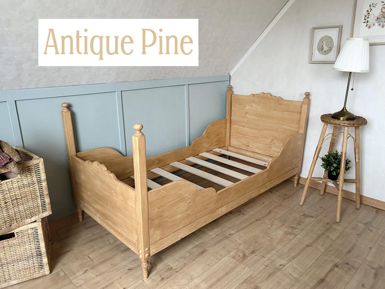 Toddler Vintage design Sleigh Bed, antique pine, any color - Stepini Home