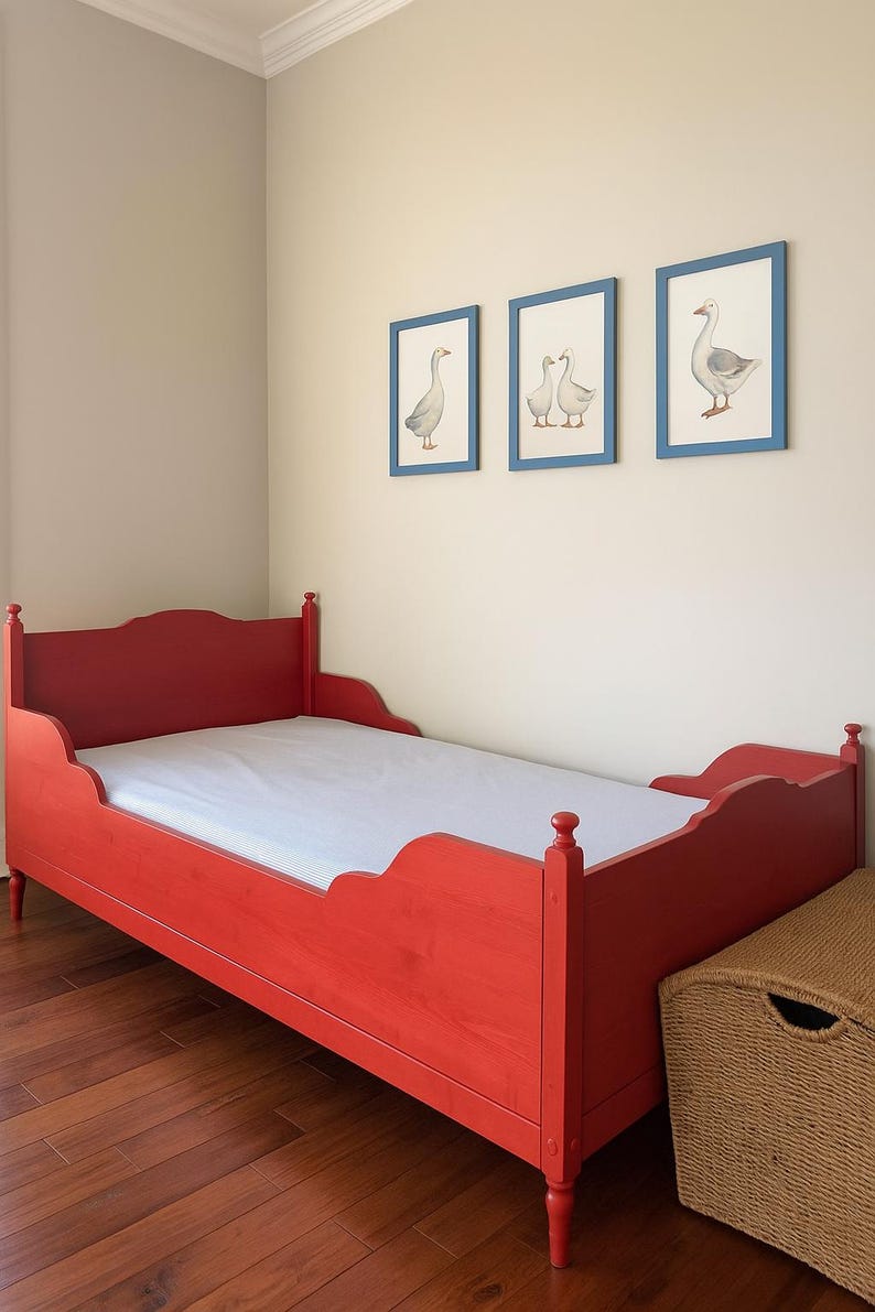 Toddler Vintage design red Sleigh Bed
