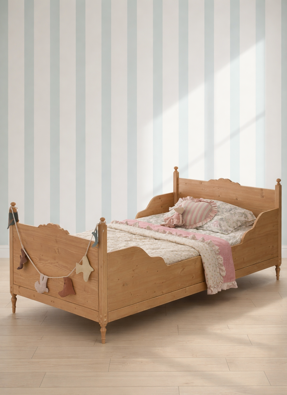 Vintage design Sleigh Bed