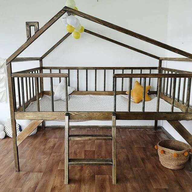 Montessori house bed with roof, natural wood toddler bed, bed with roof, hausbett, treehouse bed, loft bed